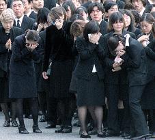 Friends weep at Mayuko Ogawa's funeral